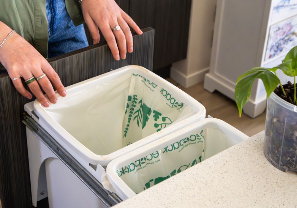Why Your Kitchen Bin Smells (And How to Fix It for Good)